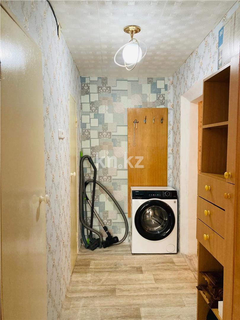 Продажа 2-комнатной квартиры, 52 м², мкр-н Мамраева (Восток-5) - Продажа квартир в Караганде фото 14 из 18