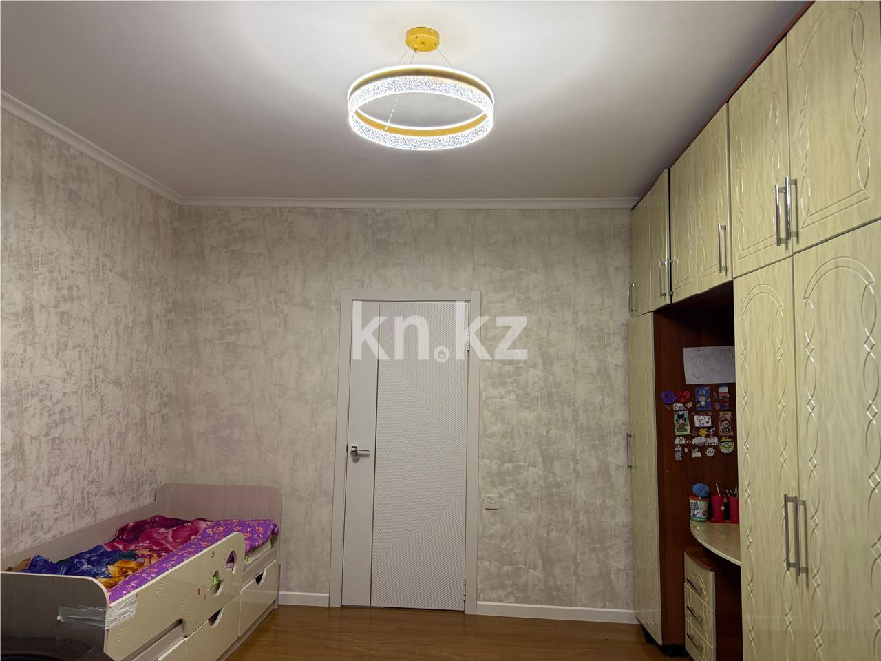 Продажа 3-комнатной квартиры, 90 м², пр. Шахтеров - Продажа квартир в Караганде фото 9 из 15