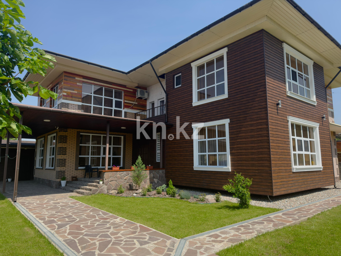 Продажа 7-комнатного дома, 320 м², Кыргауылды п. - Продажа домов и коттеджей в Алматы фото 1 из 40
