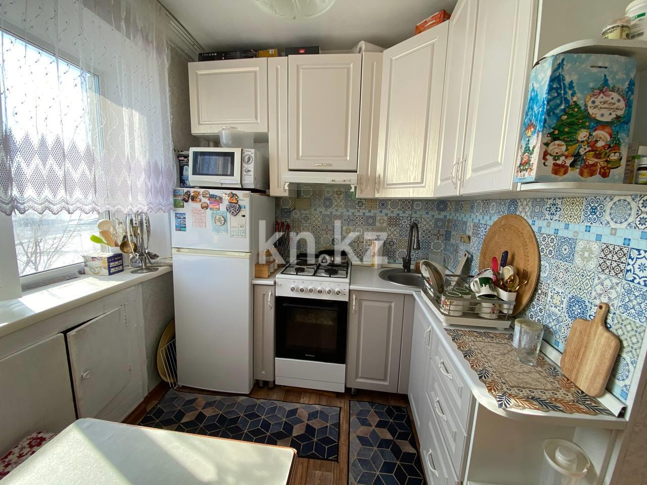 Продажа 4-комнатной квартиры, 60 м², мкр-н 21 - Продажа  четырехкомнатных квартир в Караганде фото 10 из 14