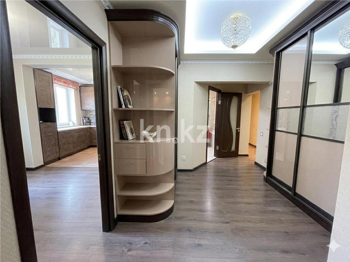 Продажа 4-комнатной квартиры, 93 м² в Караганде - фото 16