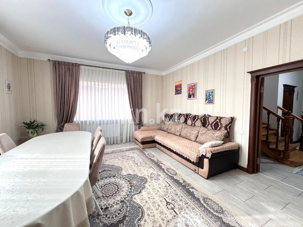 Продажа 4-комнатного дома, 201.1 м², Жангельдина - Продажа домов, коттеджей в Казахстане фото 1 из 33