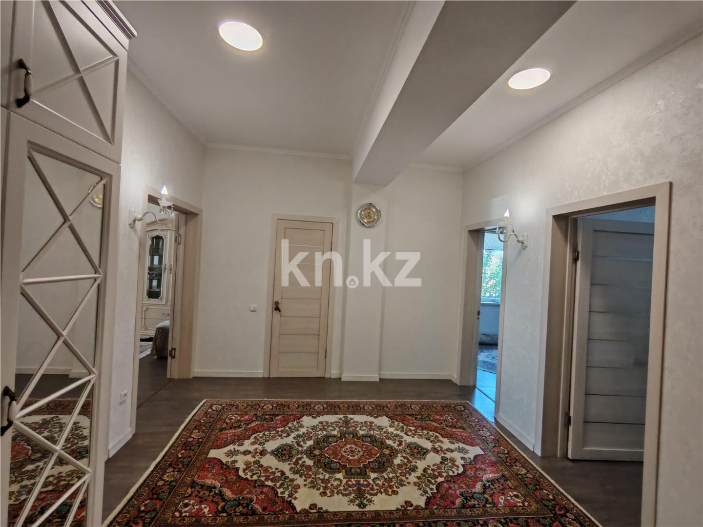 Продажа 4-комнатной квартиры, 98 м², ул. Муканова, дом  67/1 - Продажа  четырехкомнатных квартир в Караганде фото 3 из 16