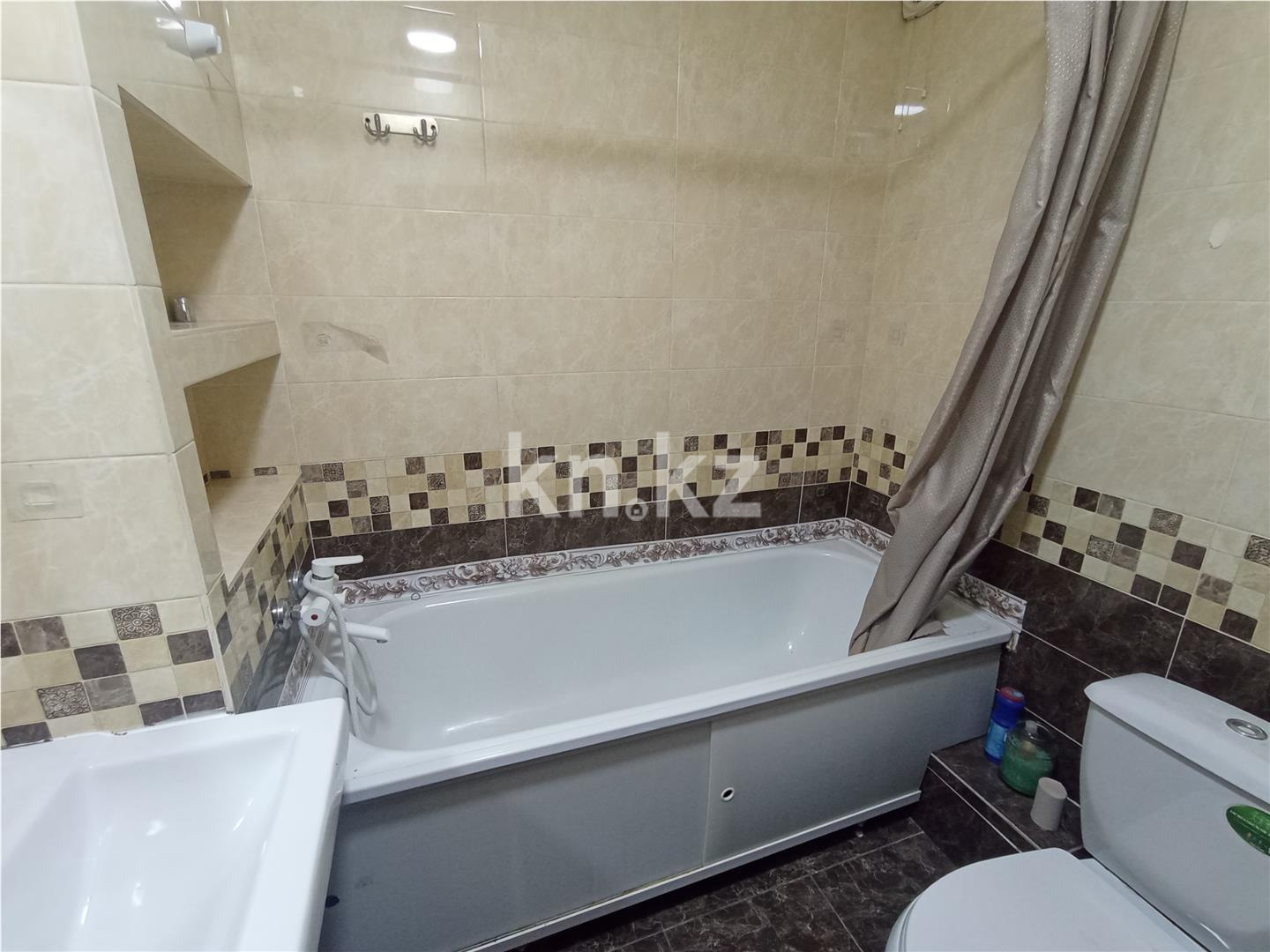 Продажа 4-комнатной квартиры, 86 м² - Продажа квартир от собственников в Караганде - страница 5 фото 13 из 18