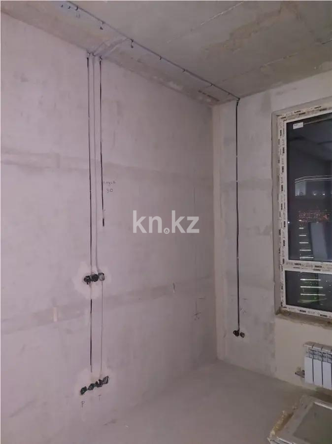 Продажа 4-комнатной квартиры, 144 м², пр. Тауелсыздык, дом  56/3 - Продажа  четырехкомнатных квартир в Астане без посредников с фото фото 1 из 3