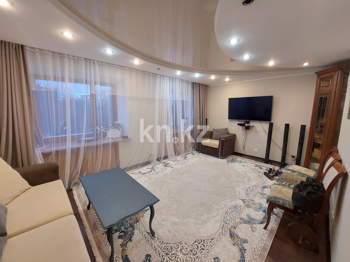 Продажа 4-комнатной квартиры, 110 м², пр. Н. Абдирова, дом  51 - Продажа  четырехкомнатных квартир в Караганде фото 1 из 14