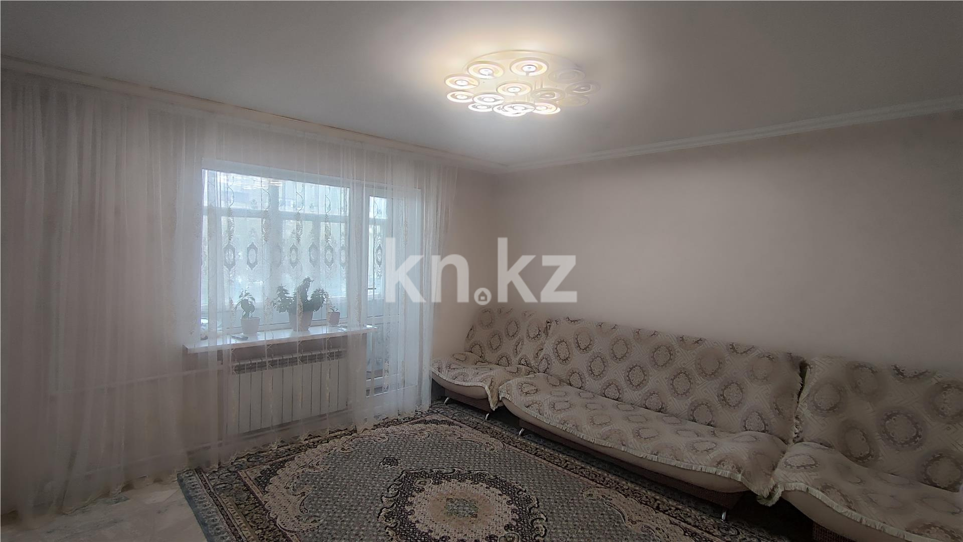 Продажа 4-комнатной квартиры, 82 м², мкр-н Голубые Пруды - Продажа  четырехкомнатных квартир в Караганде с фото фото 1 из 18