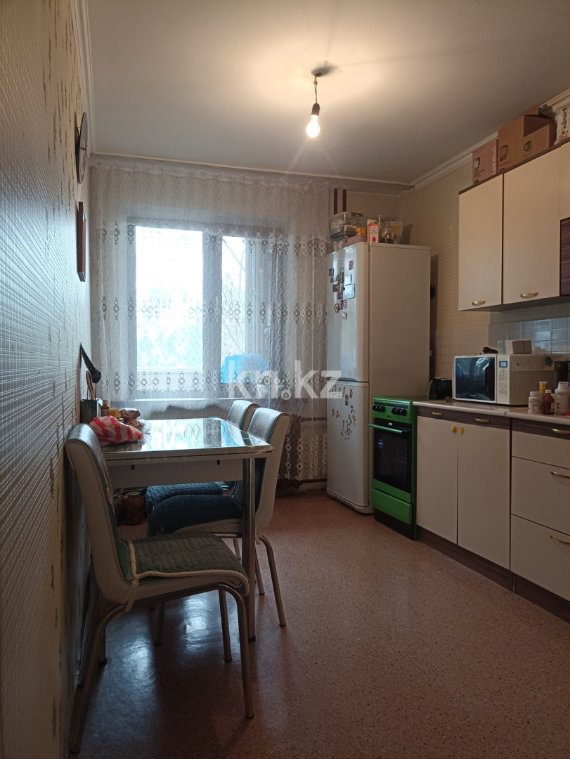 Продажа 3-комнатной квартиры, 61 м², мкр-н Мамраева (Восток-5), дом  34 - Продажа  трехкомнатных квартир в Караганде фото 12 из 15