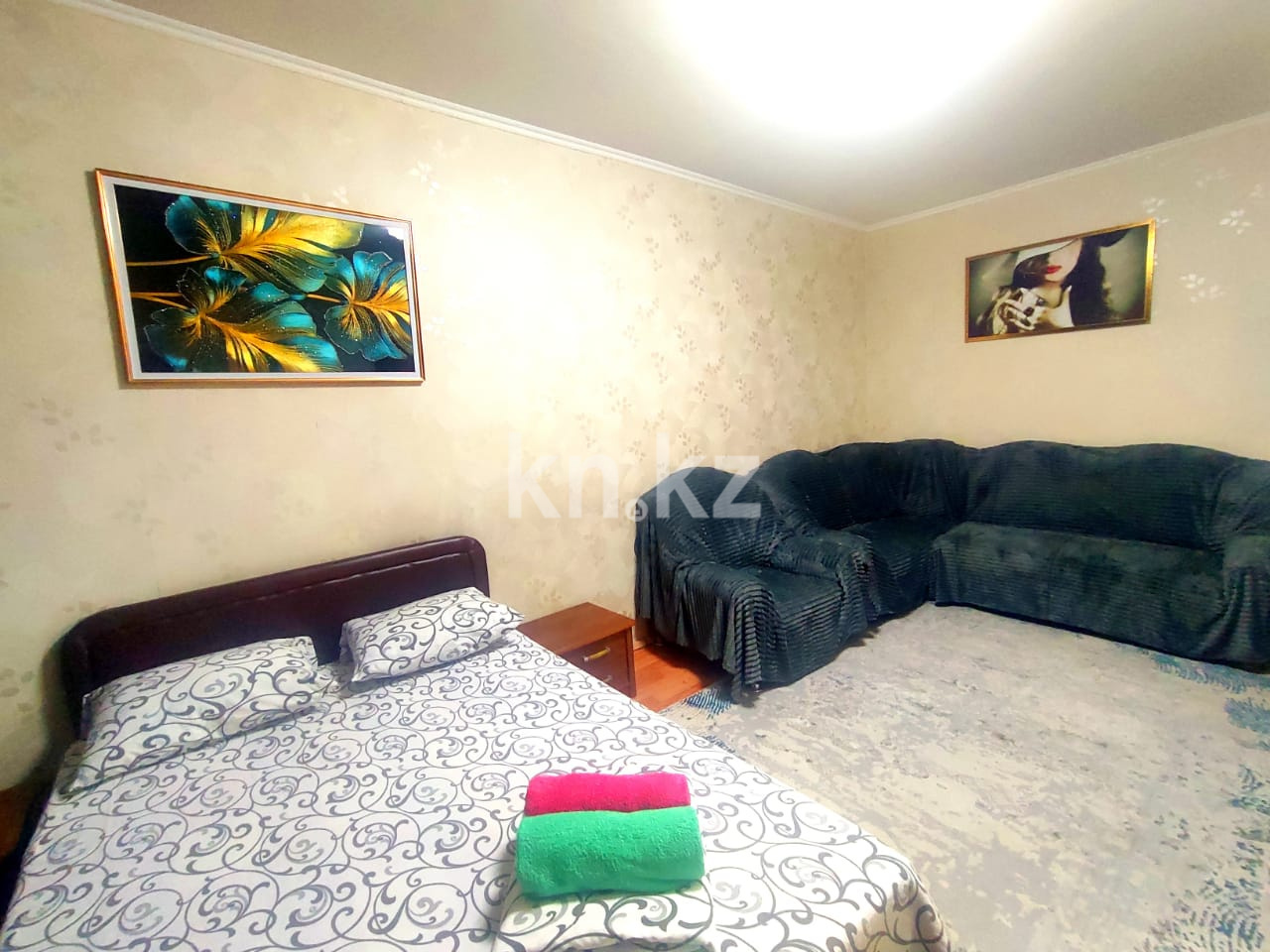 Аренда 1-комнатной квартиры посуточно, 40 м², мкр. Аксай-1а, дом  33 - Аренда  однокомнатных квартир посуточно в Алматы фото 2 из 5