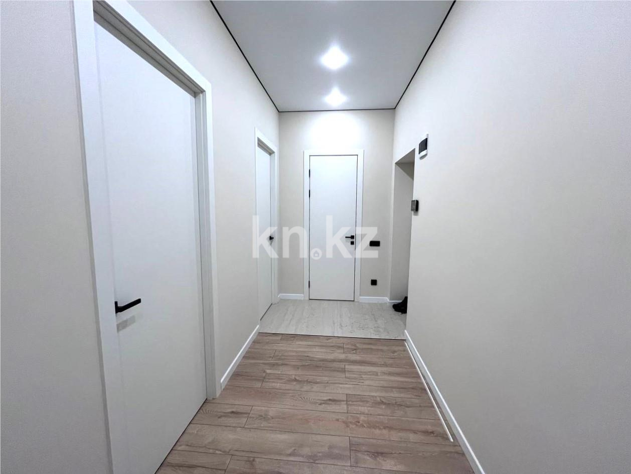 Продажа 3-комнатной квартиры, 70 м², ул. Муканова - Продажа и аренда недвижимости в Караганде фото 22 из 31