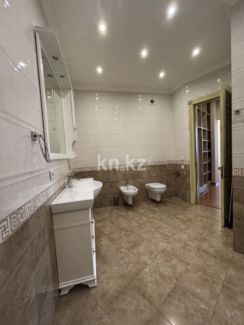 Аренда 2-комнатной квартиры, 104 м², Жамал Омаровой - Аренда квартир помесячно в Алматы с фото фото 4 из 16