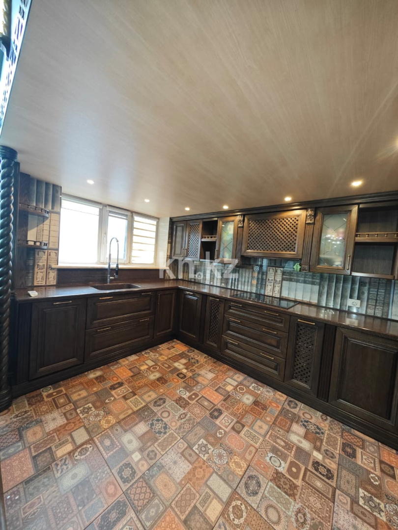 Продажа 3-комнатной квартиры, 96 м², ул. Ержанова, дом  18/6 - Продажа квартир в Караганде с фото фото 11 из 23