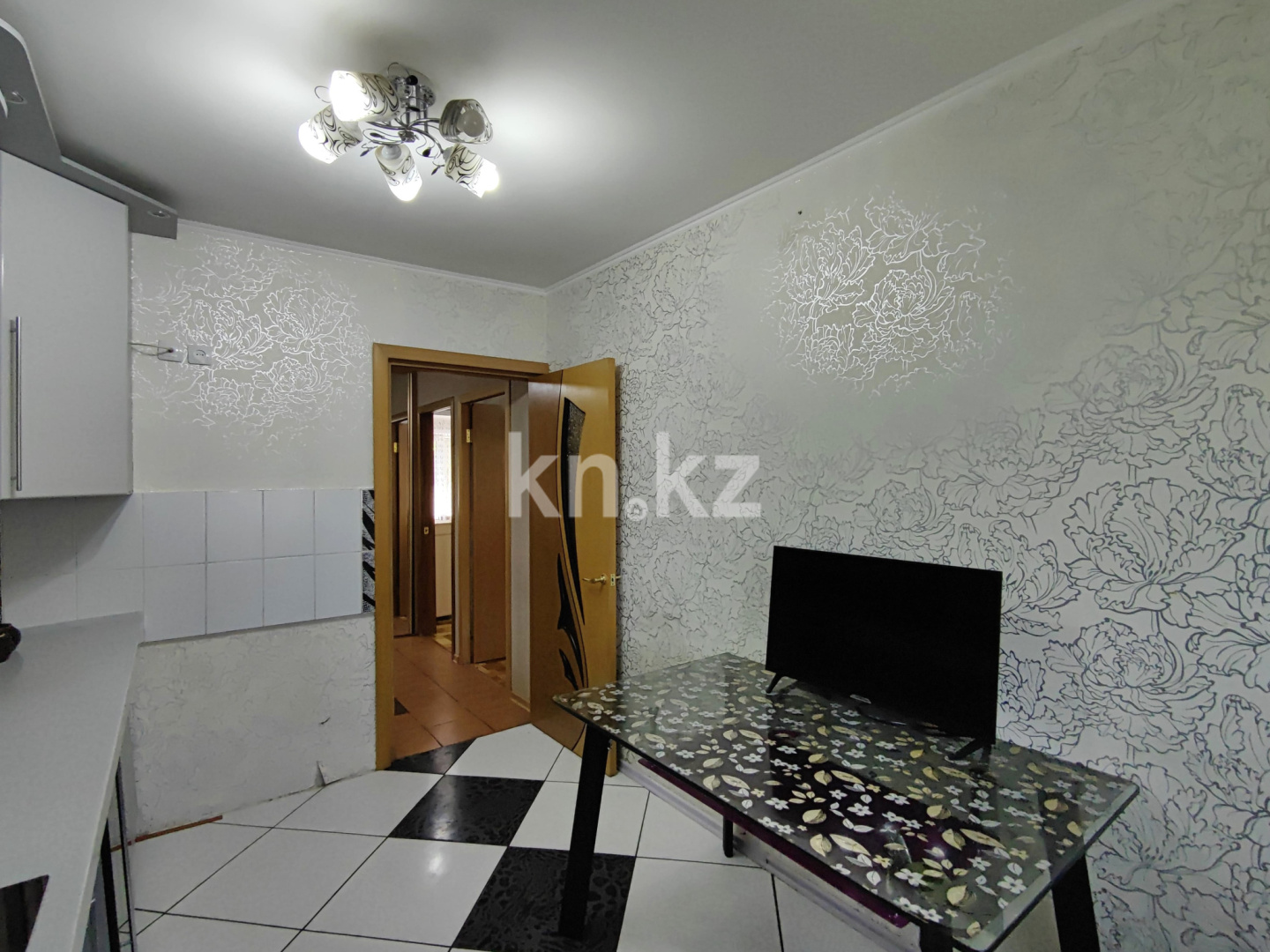 Продажа 3-комнатной квартиры, 75 м², 1 кв-л, дом  10 в Караганде - фото 19