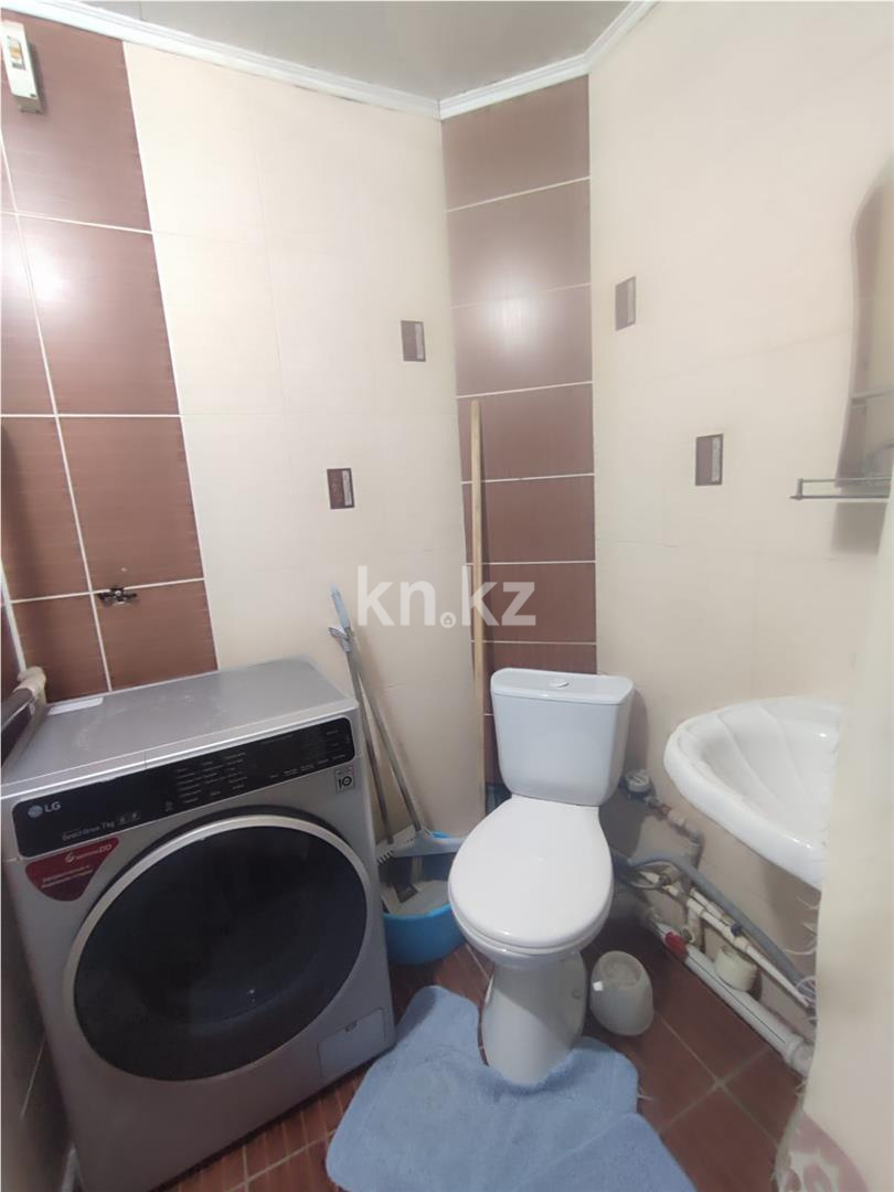 Продажа 2-комнатной квартиры, 45 м², ул. Муканова в Караганде - фото 9