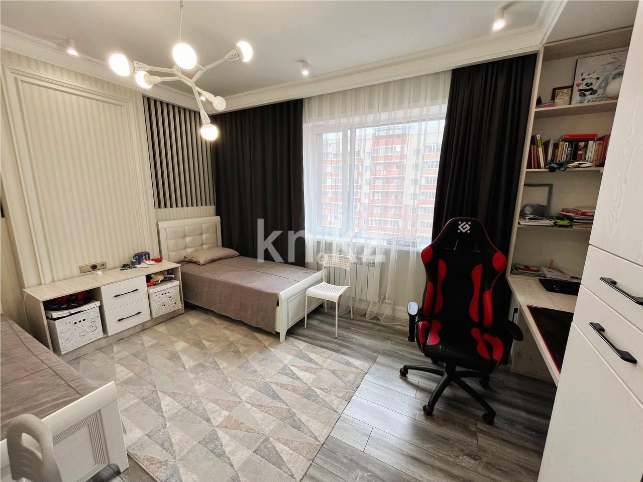 Продажа 4-комнатной квартиры, 107 м², пр. Шахтеров - Продажа  четырехкомнатных квартир в Караганде фото 8 из 40