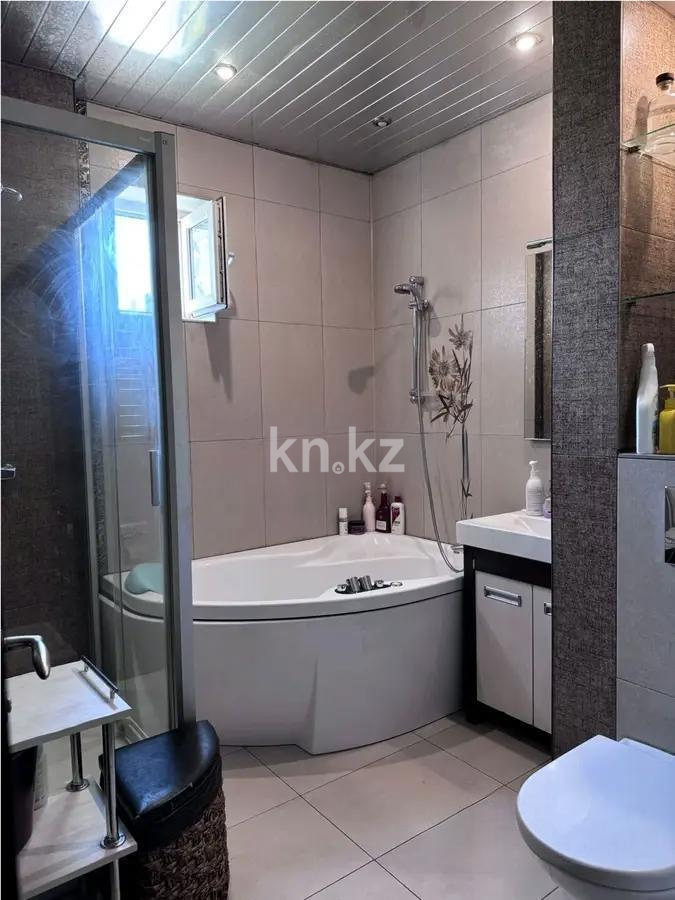 Продажа 3-комнатной квартиры, 73 м², ул. Брусиловского, дом  255 в Алматы - фото 8