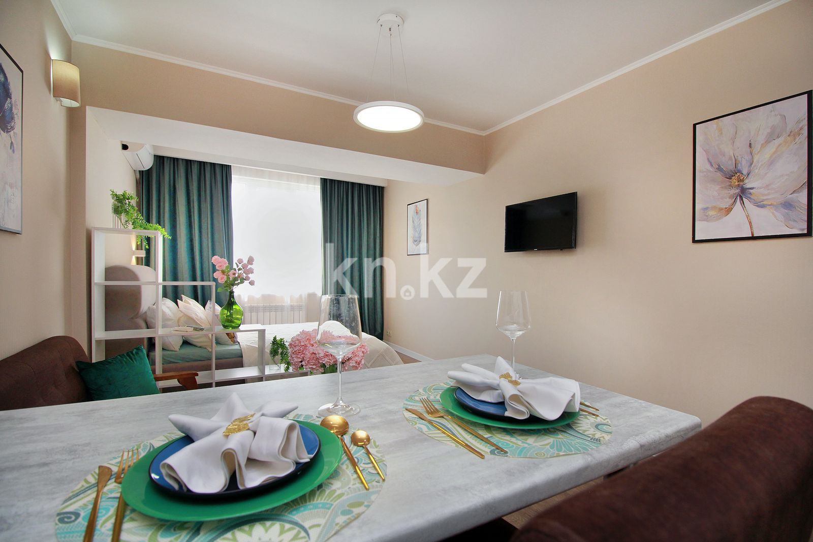 Аренда 1-комнатной квартиры посуточно, 37 м², ул. Тулебаева, дом  49/1 - ул. Гоголя - Аренда  однокомнатных квартир посуточно в Алматы фото 2 из 4