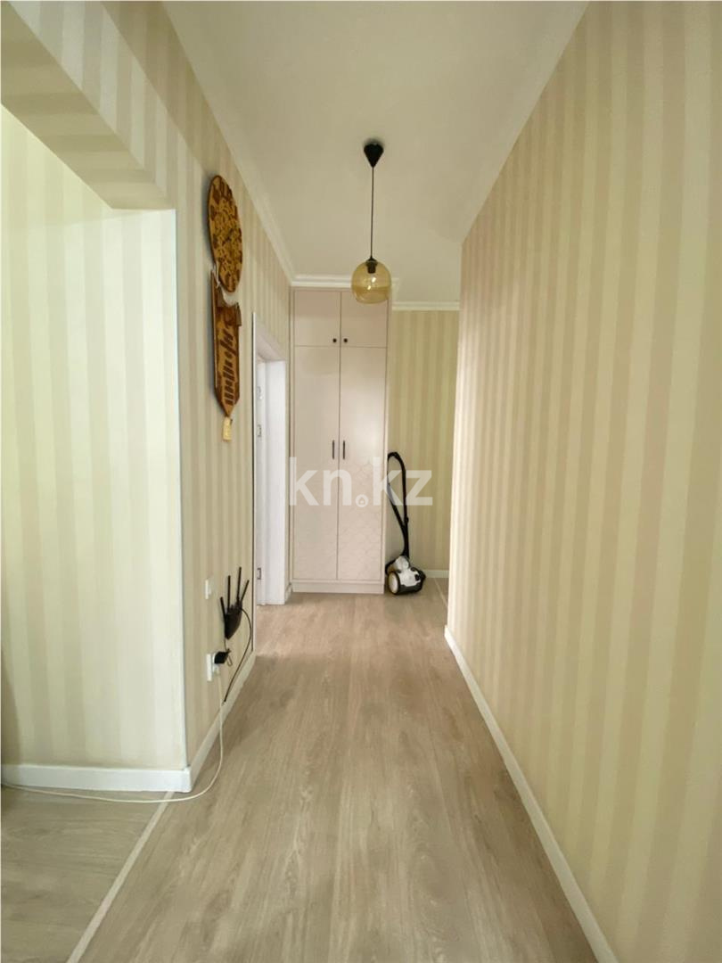 Продажа 3-комнатной квартиры, 71.5 м², пр. Момышулы в Астане - фото 9