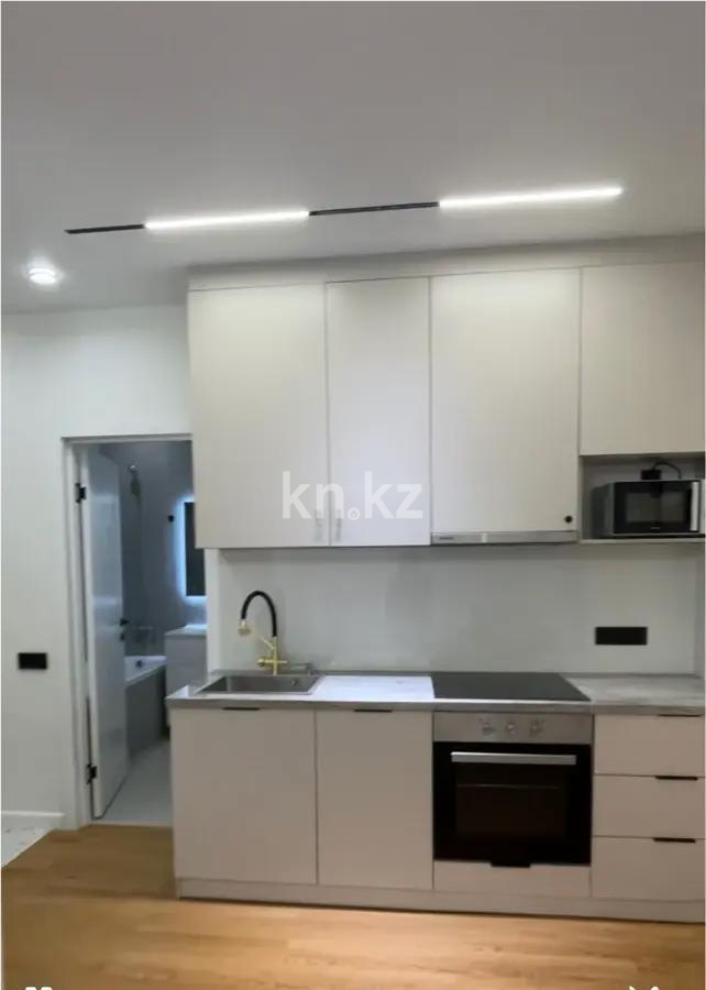 Продажа 3-комнатной квартиры, 43 м², ул. Толе би, дом  285/8 в Алматы - фото 2