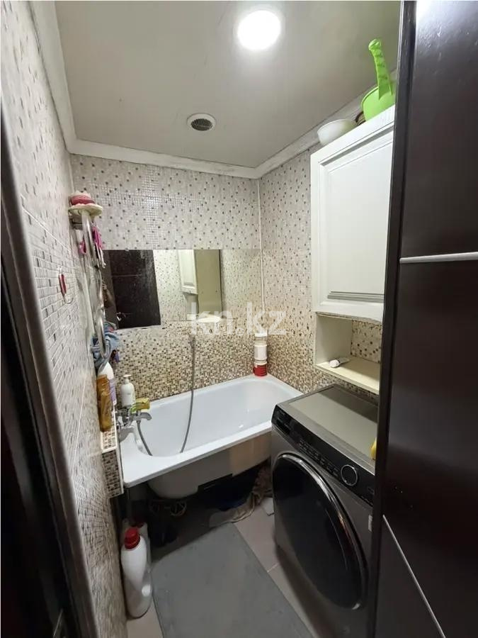 Продажа 4-комнатной квартиры, 60 м² - Продажа квартир от собственников в Караганде фото 6 из 8