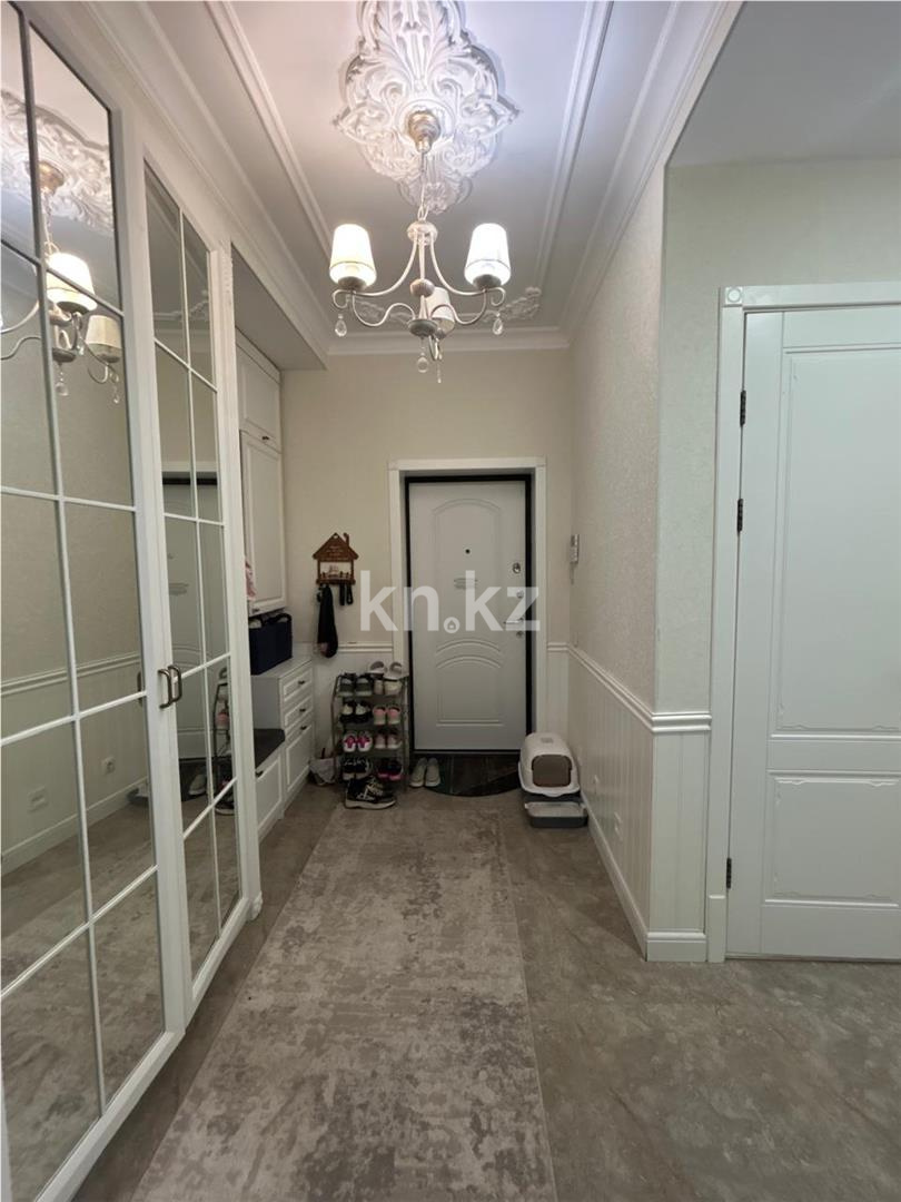 Продажа 3-комнатной квартиры, 106 м², ул. Керей, Жанибек хандар в Астане - фото 18
