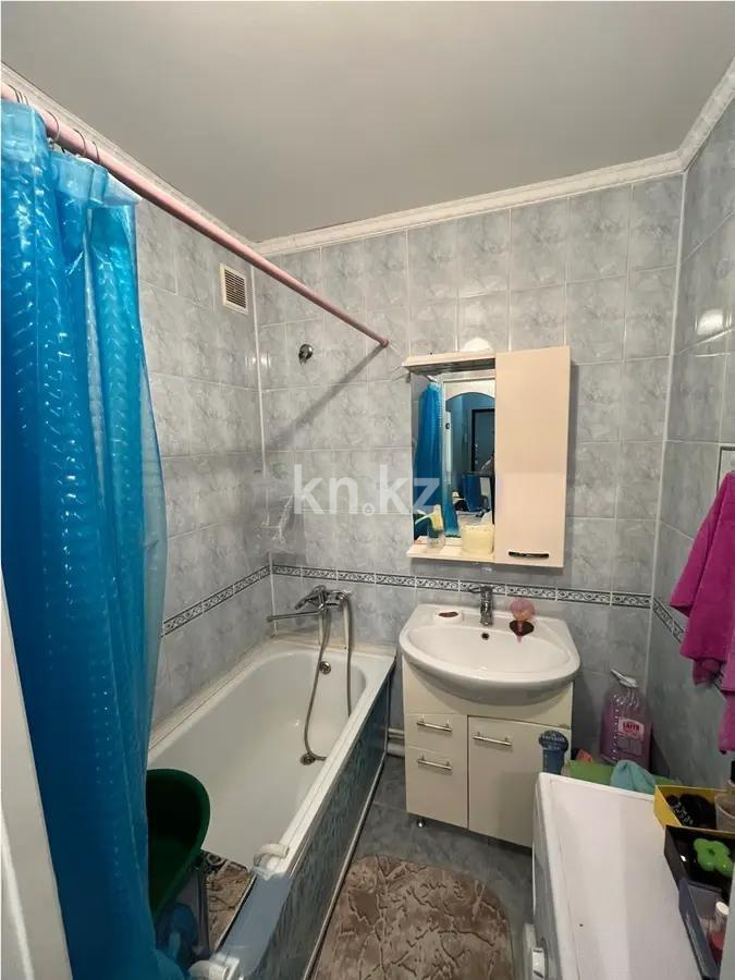 Продажа 3-комнатной квартиры, 65 м², мкр-н 19, дом  75 в Караганде - фото 5