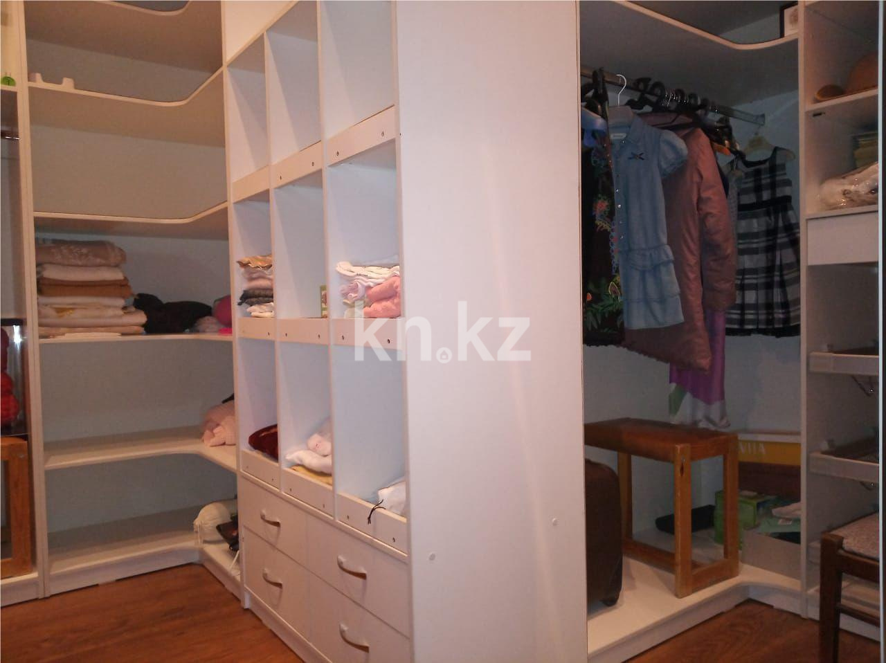 Продажа 4-комнатной квартиры, 181.8 м², ул. Кенесары в Астане - фото 28