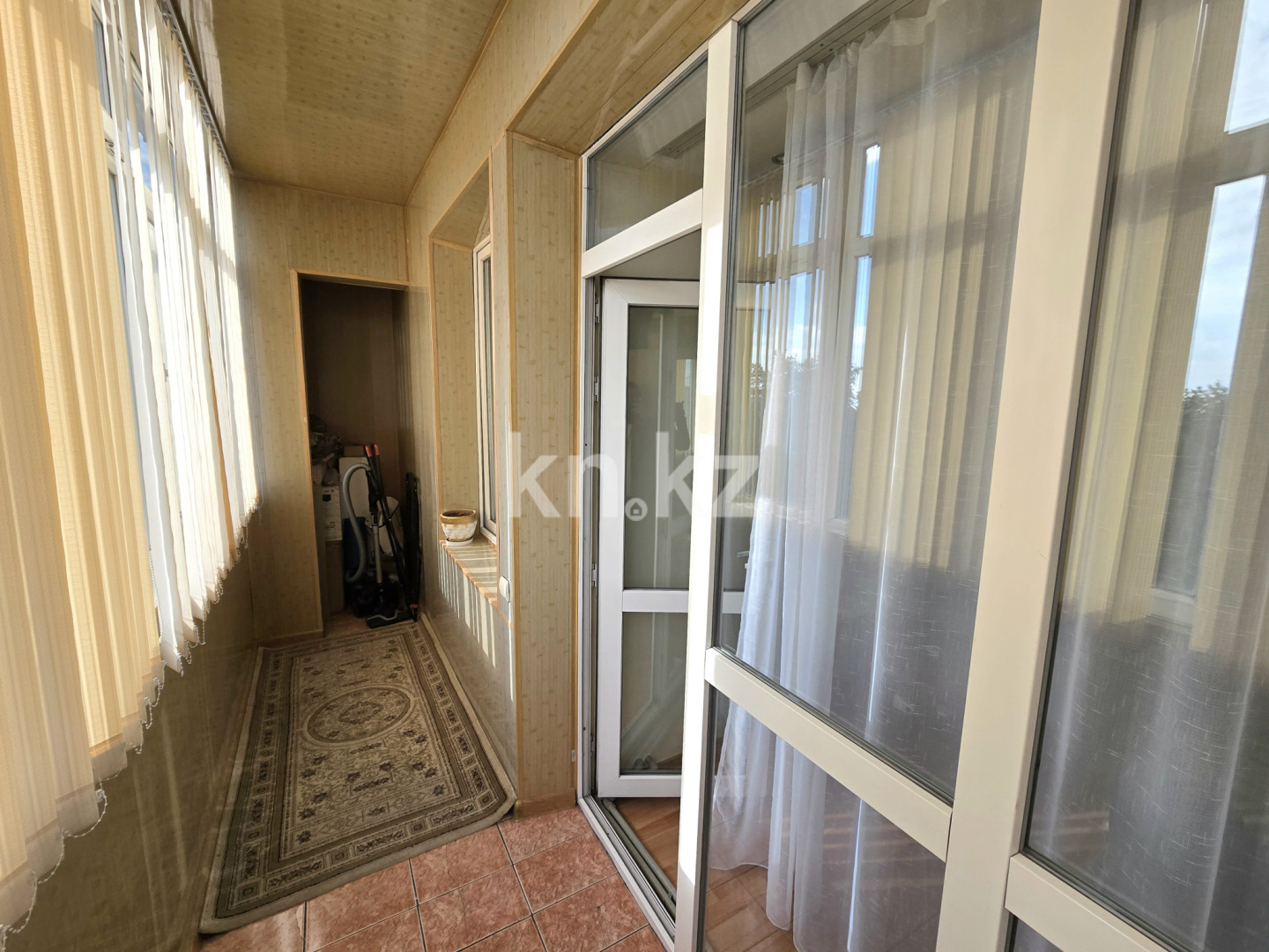 Продажа 3-комнатной квартиры, 62 м², ул. Туркестанская, дом  9 - Продажа квартир в Шымкенте фото 4 из 23