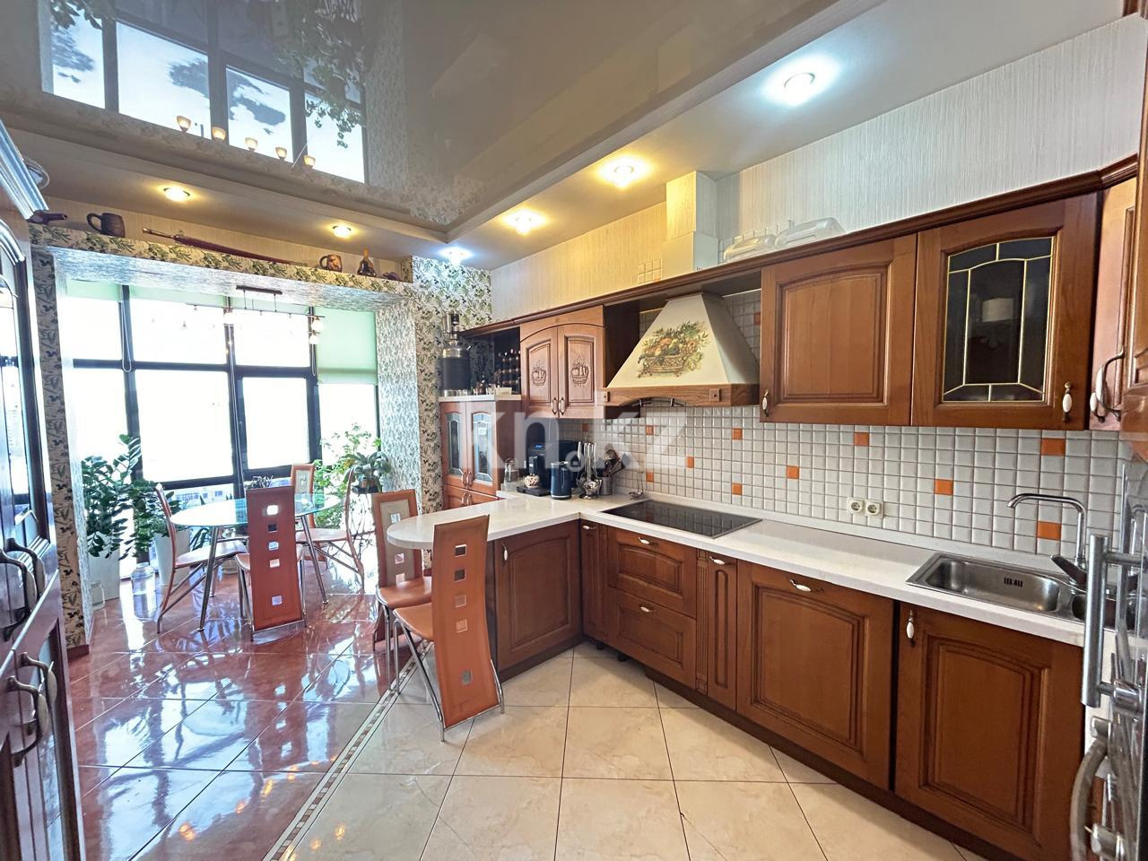 Продажа 5-комнатной квартиры, 162 м², пр. Республики - Продажа  пятикомнатных квартир в новостройках Астаны фото 9 из 28