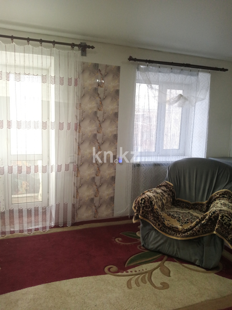 Аренда 2-комнатной квартиры, 45 м², ул. Караганды, дом  28 - Продажа домов, коттеджей в Атырау фото 1 из 18