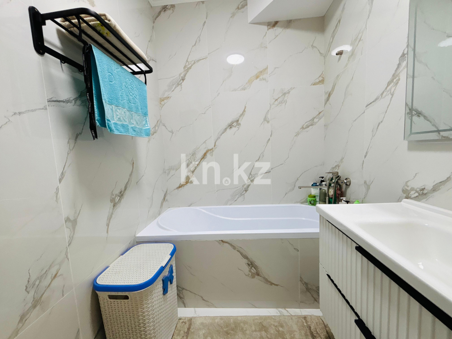 Продажа 4-комнатной квартиры, 96.5 м², мкр. Айнабулак-2, дом  32а - Продажа квартир в Алматы фото 20 из 25