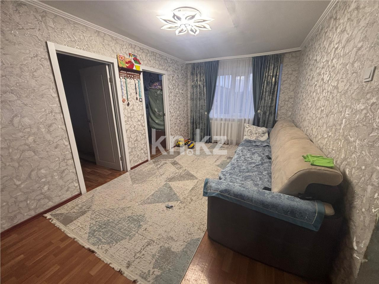 Продажа 4-комнатной квартиры, 59 м², ул. Маметовой - Продажа  четырехкомнатных квартир в Караганде фото 3 из 12