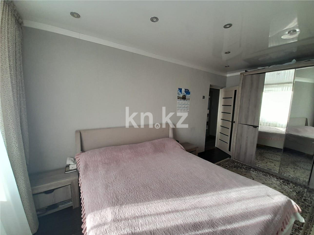 Продажа 3-комнатной квартиры, 60 м² - Продажа квартир в Караганде - страница 2 фото 3 из 26