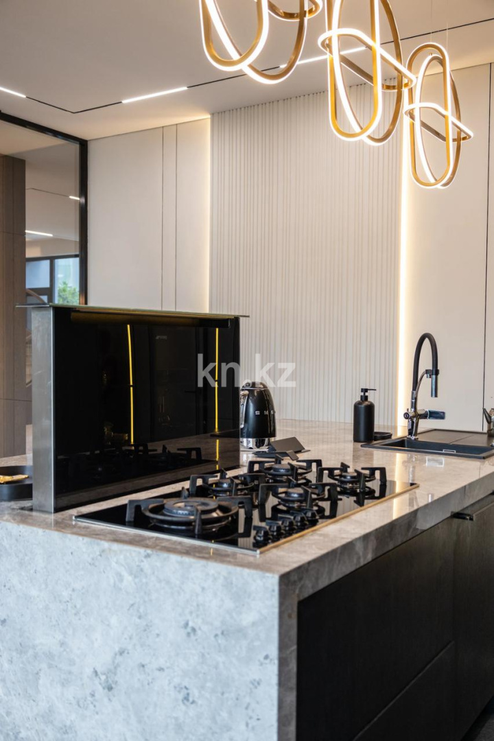 Продажа 6-комнатной квартиры, 650 м² - Продажа пятикомнатных и более квартир в Алматы фото 15 из 40