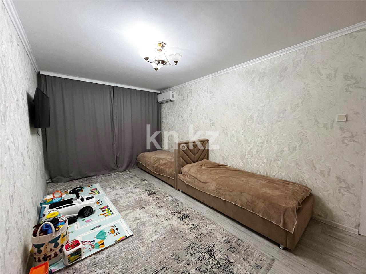 Продажа 3-комнатной квартиры, 63 м², ул. Муканова - Продажа  трехкомнатных квартир в Караганде фото 5 из 13