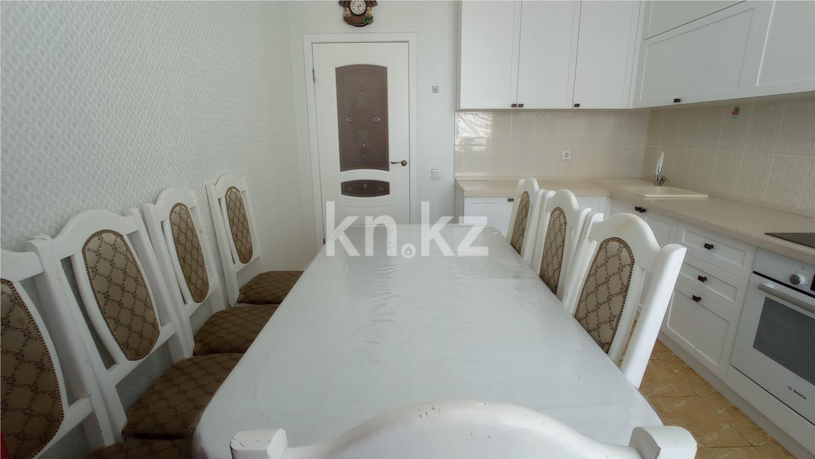 Продажа 2-комнатной квартиры, 65 м², ул. Аманжолова в Астане - фото 7