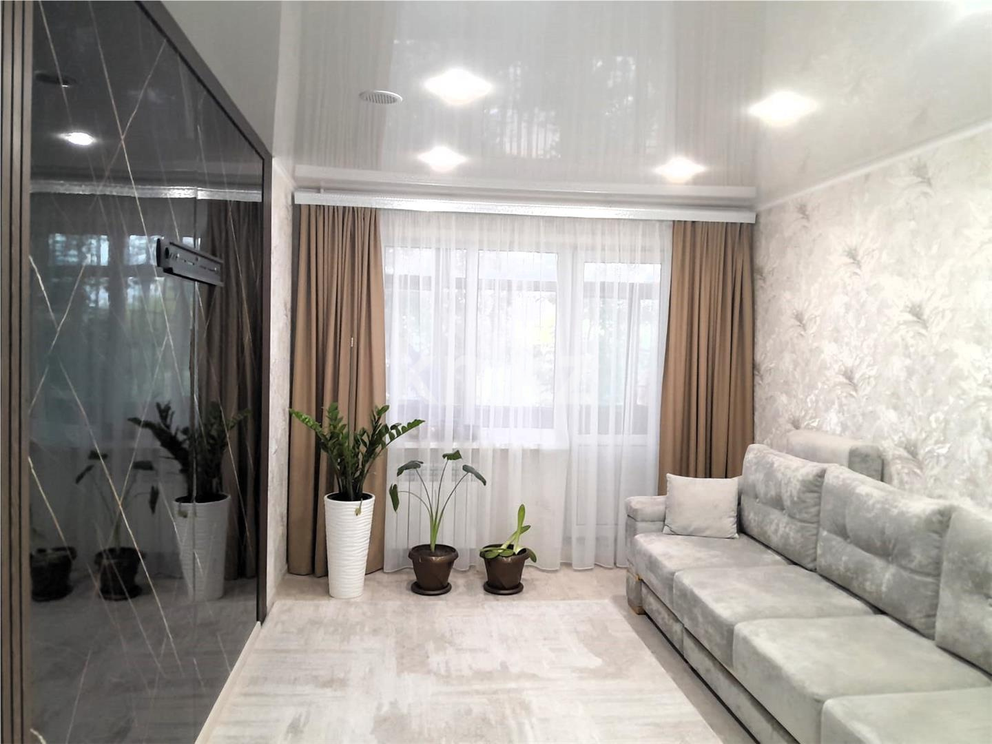 Продажа 2-комнатной квартиры, 44 м², пр. Строителей - Продажа  двухкомнатных квартир в Темиртау фото 1 из 11