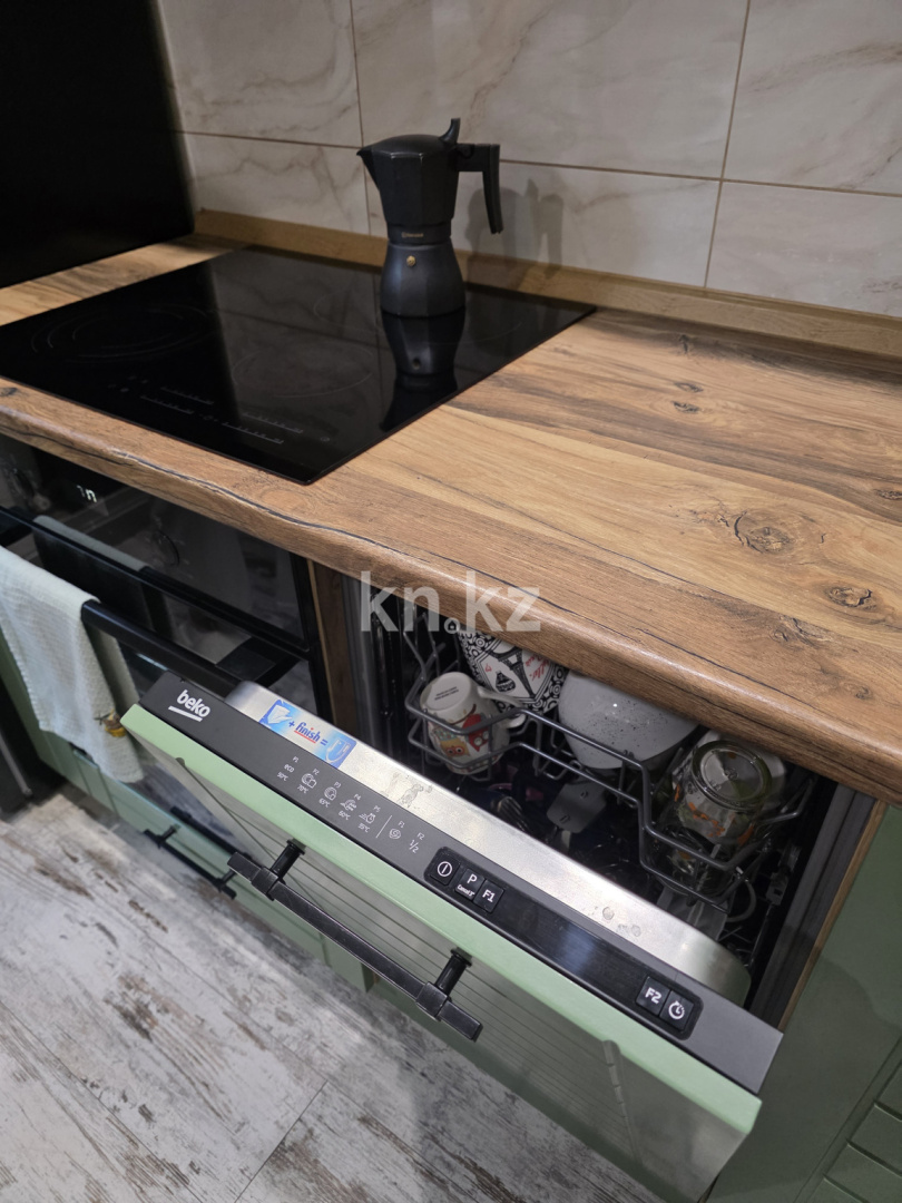 Продажа 4-комнатной квартиры, 76 м², мкр. Орбита-1, дом  11 в Караганде - фото 12