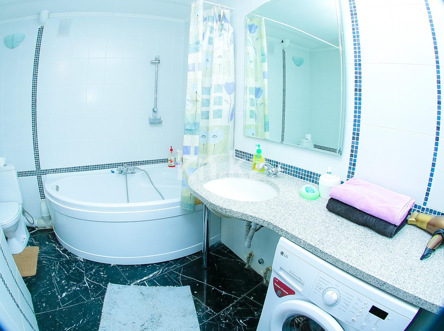 Аренда 2-комнатной квартиры посуточно, 70 м², ул. Крылова, дом  66 в Усть-Каменогорске - фото 12