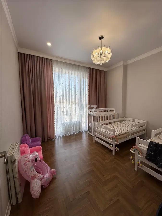 Продажа 4-комнатной квартиры, 108 м², ул. Сыганак, дом  28 в Астане - фото 5