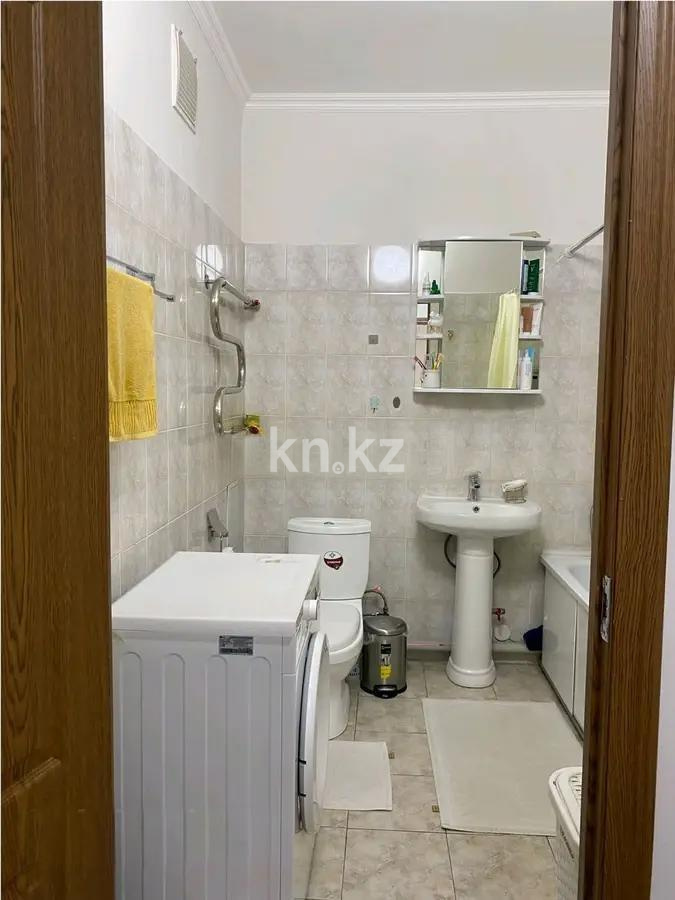 Продажа 1-комнатной квартиры, 53 м², мкр-н Аксай-4, дом  123 в Алматы - фото 3