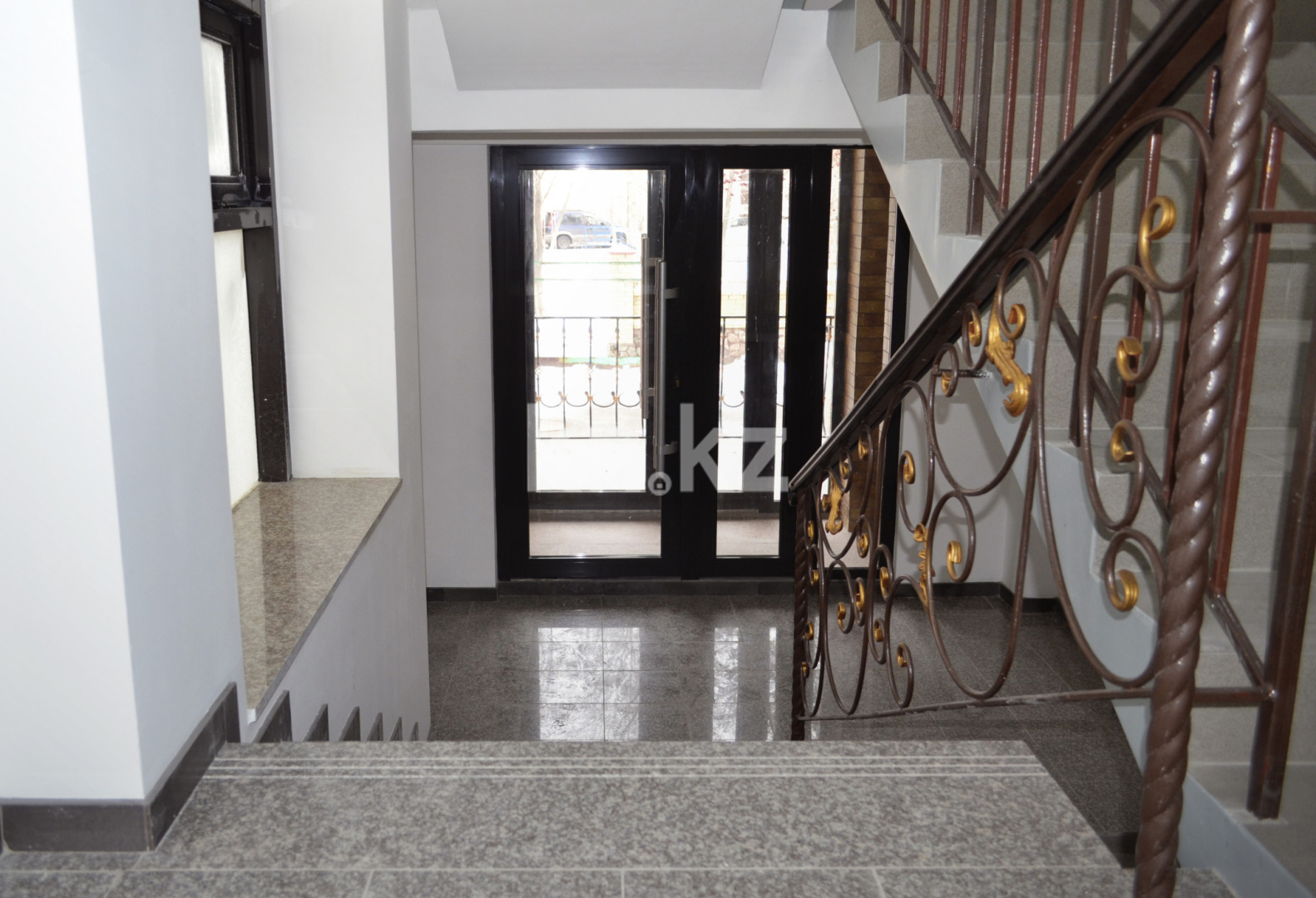 Продажа 3-комнатной квартиры, 96 м² - Продажа квартир от собственников в Караганде фото 2 из 5