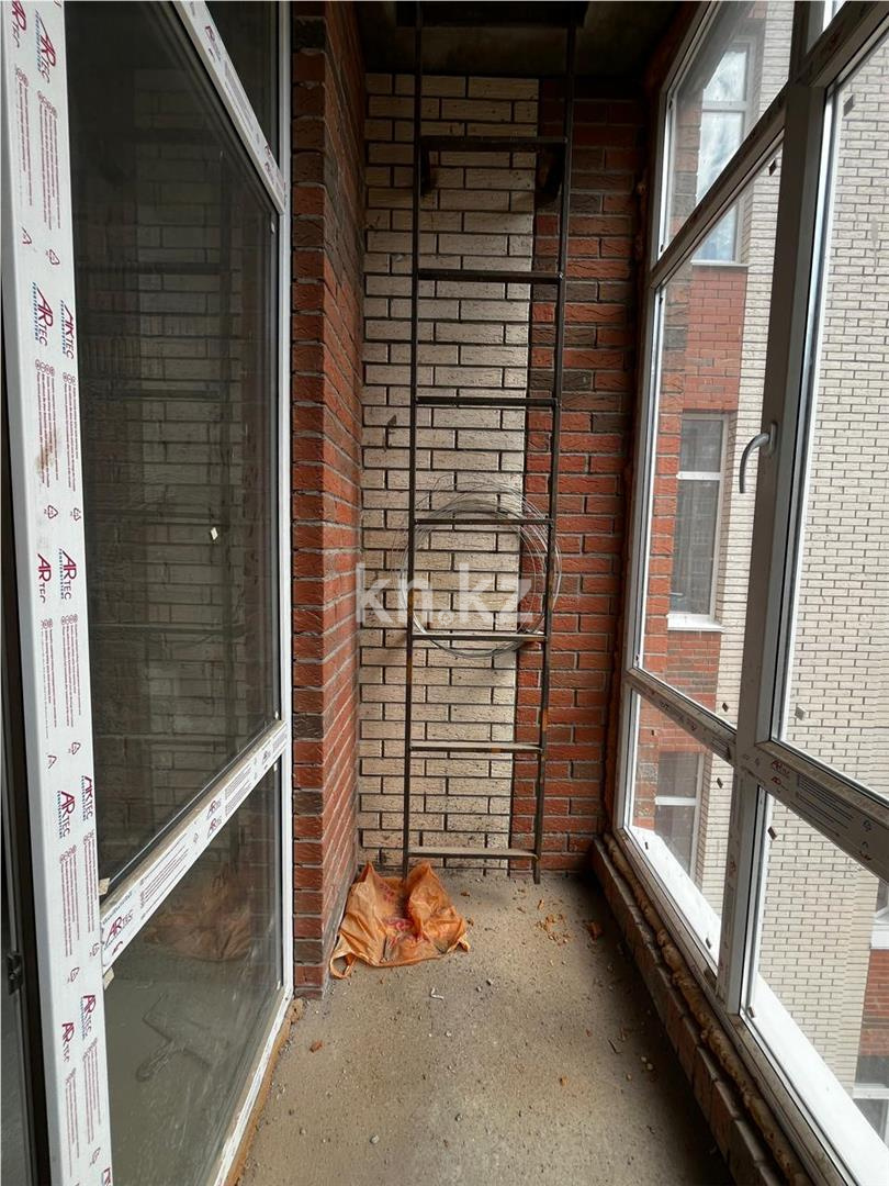 Продажа 2-комнатной квартиры, 65 м², ул. Ашимова, дом  21 блок А в Караганде - фото 4