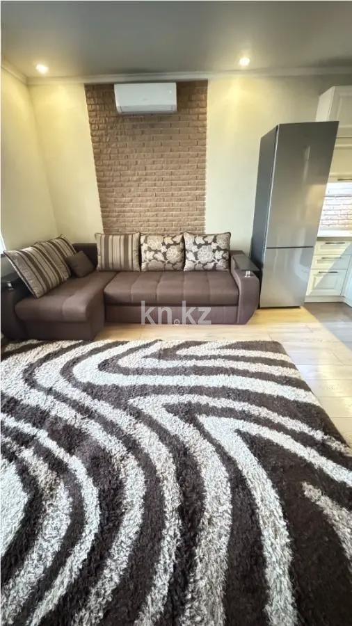 Продажа 2-комнатной квартиры, 53 м², ул. Толе би, дом  273а - Продажа квартир в Алматы фото 1 из 5