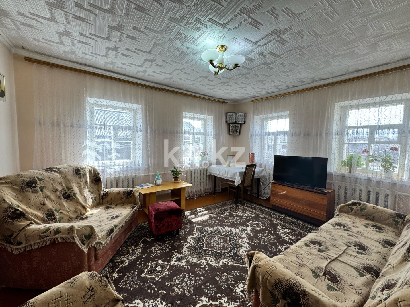 Продажа 4-комнатного дома, 65 м², ул. Бадаева - Продажа домов, коттеджей в Караганде с фото фото 1 из 31