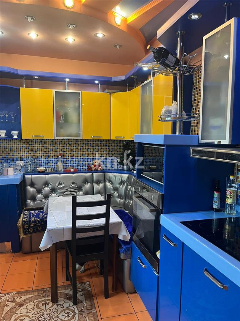 Продажа 7-комнатного дома, 215 м², ул. Сергея Лазо - Аренда квартир помесячно в Уральске фото 8 из 27