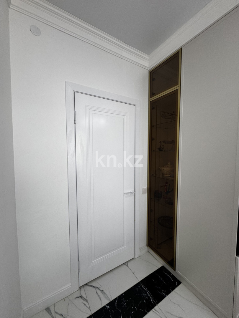 Продажа 3-комнатной квартиры, 111 м², ул. Утеген батыра, дом  11в в Алматы - фото 24