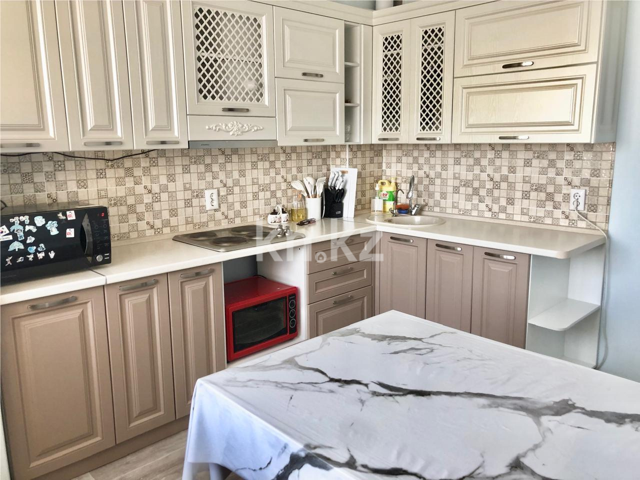 Продажа 3-комнатной квартиры, 74 м², мкр-н Голубые Пруды, дом  5/5 - Продажа  трехкомнатных квартир в Караганде фото 8 из 16