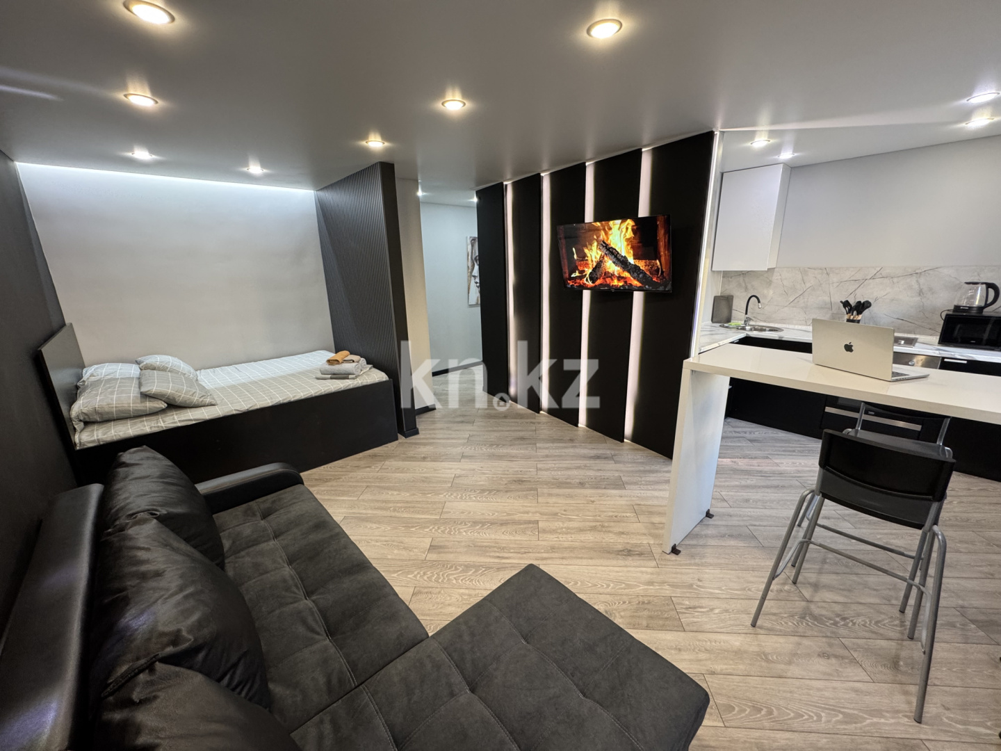 Аренда 1-комнатной квартиры посуточно, 36 м², Естая, дом  56 - Аренда жилой и коммерческой недвижимости в Павлодаре фото 1 из 5
