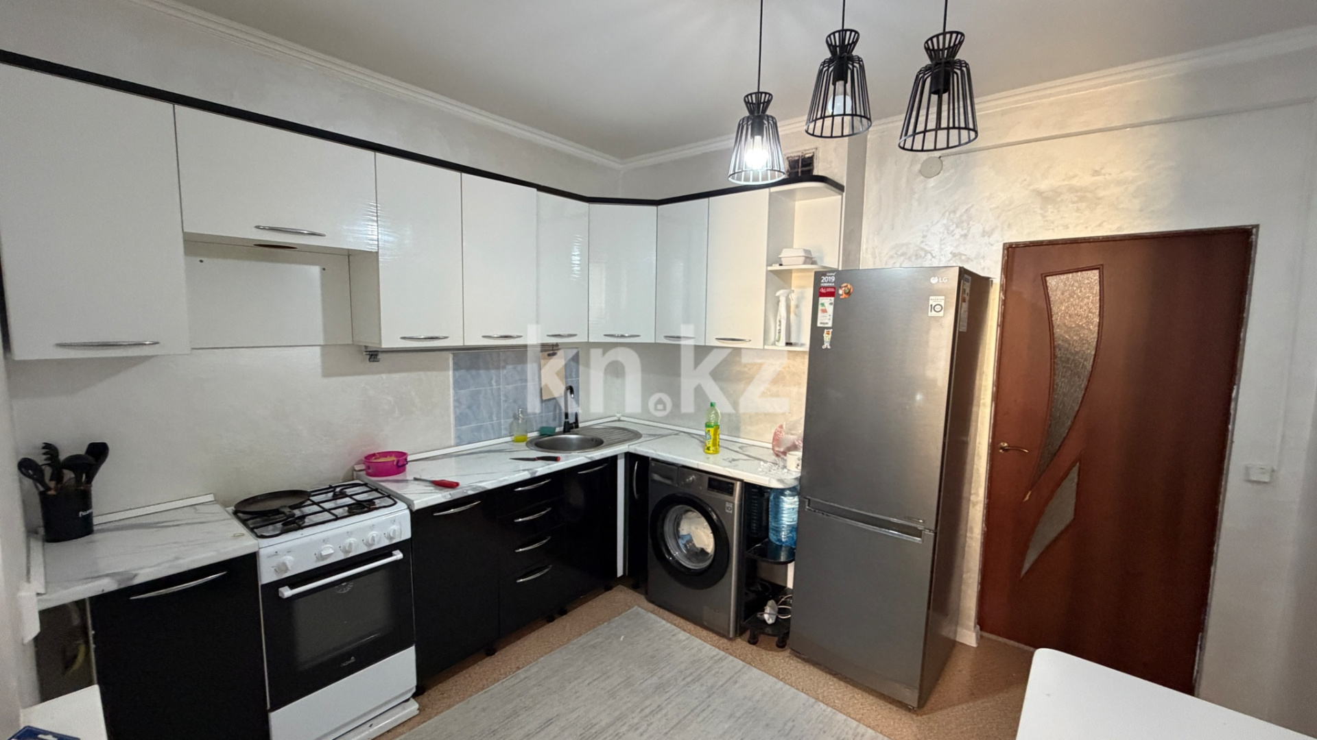 Продажа 2-комнатной квартиры, 60 м² в Шымкенте
